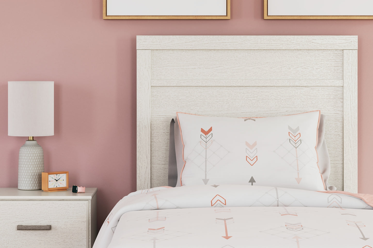 Stelsie Panel Bed