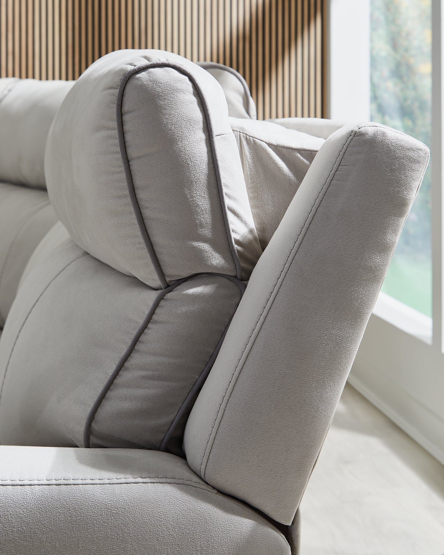 Social Pointe 6-Piece Power Reclining Sectional