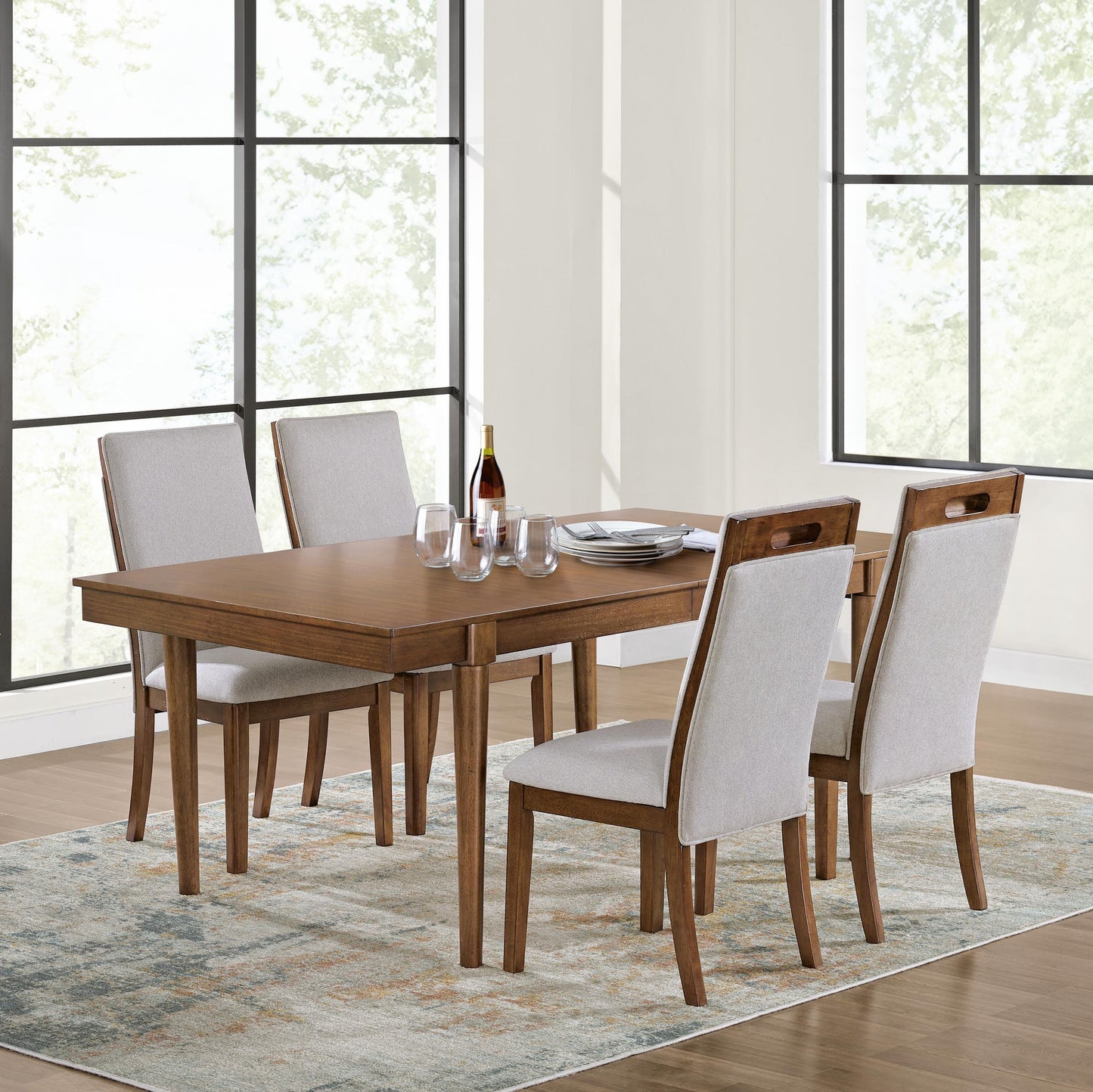 Lyncott Dining Table and 4 Chairs