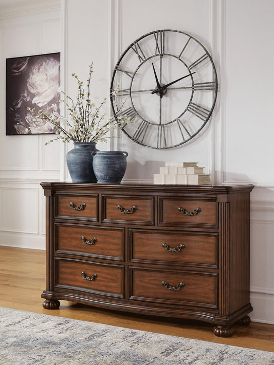 Lavinton Dresser